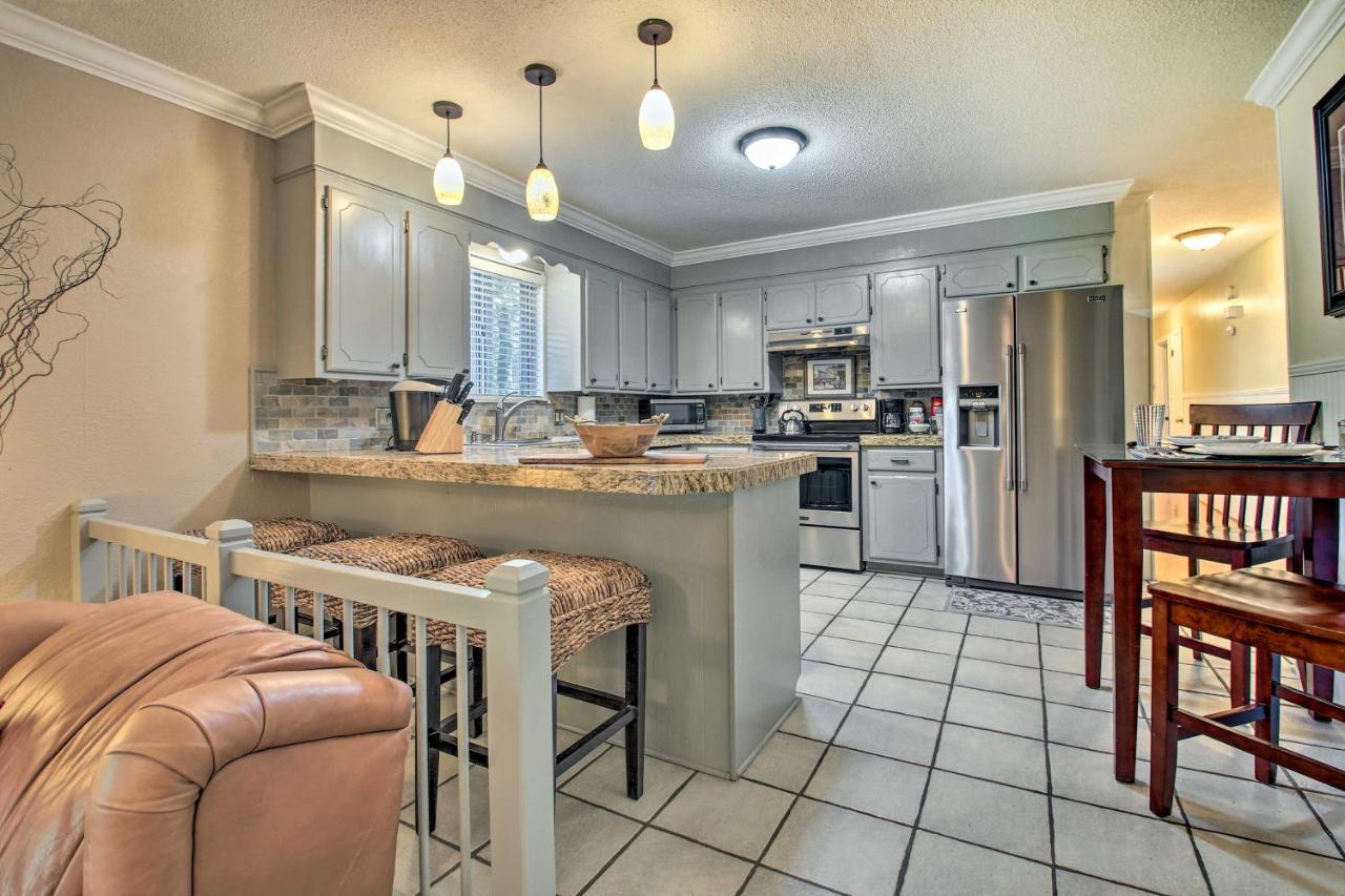 Charming Hot Springs Home With Sunroom And Yard エクステリア 写真