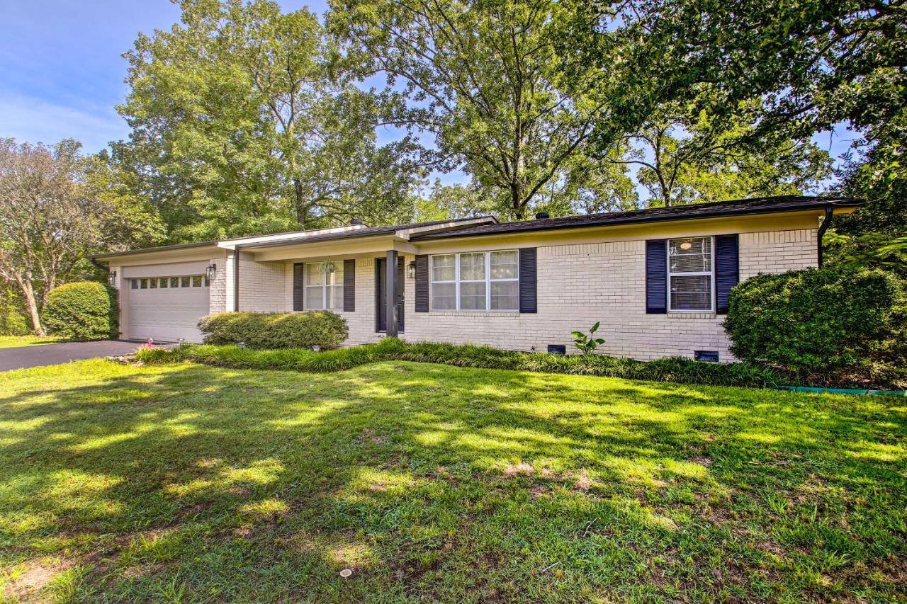 Charming Hot Springs Home With Sunroom And Yard エクステリア 写真