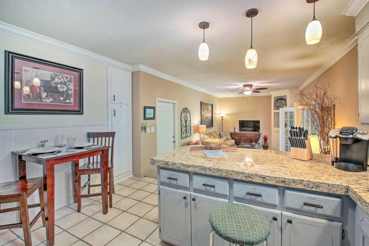 Charming Hot Springs Home With Sunroom And Yard エクステリア 写真