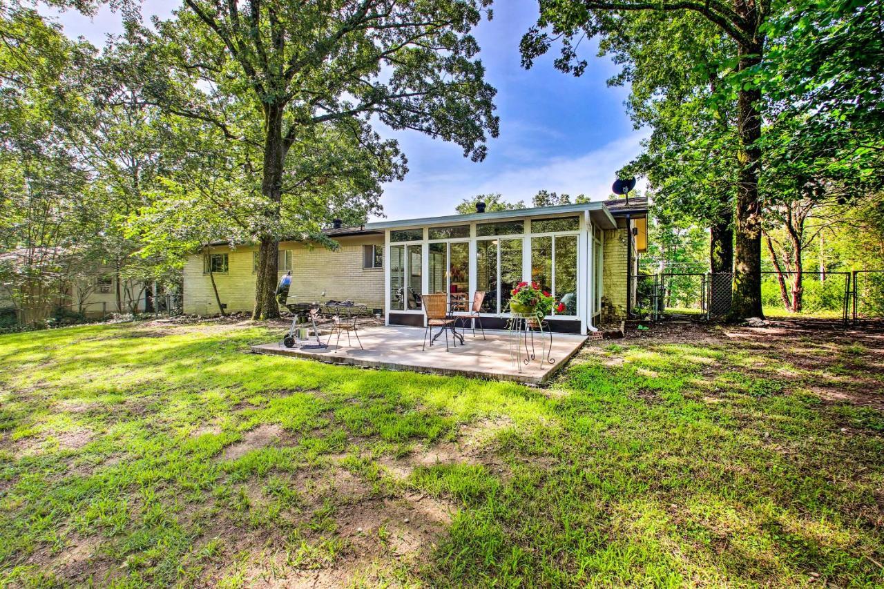Charming Hot Springs Home With Sunroom And Yard エクステリア 写真