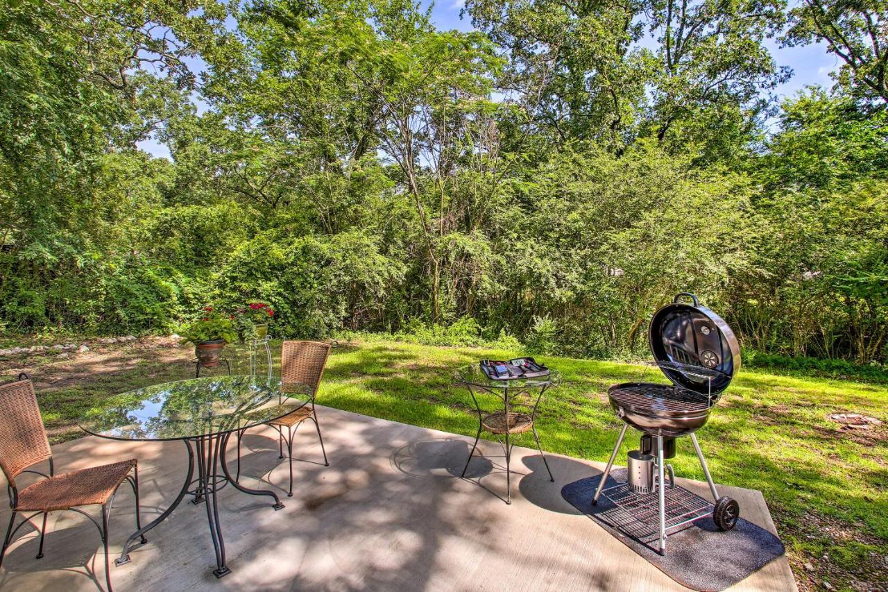 Charming Hot Springs Home With Sunroom And Yard エクステリア 写真